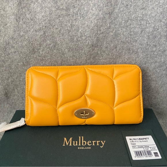 NWT $495 Mulberry Softie Quilted Nappa Leather Zip Around Wallet
